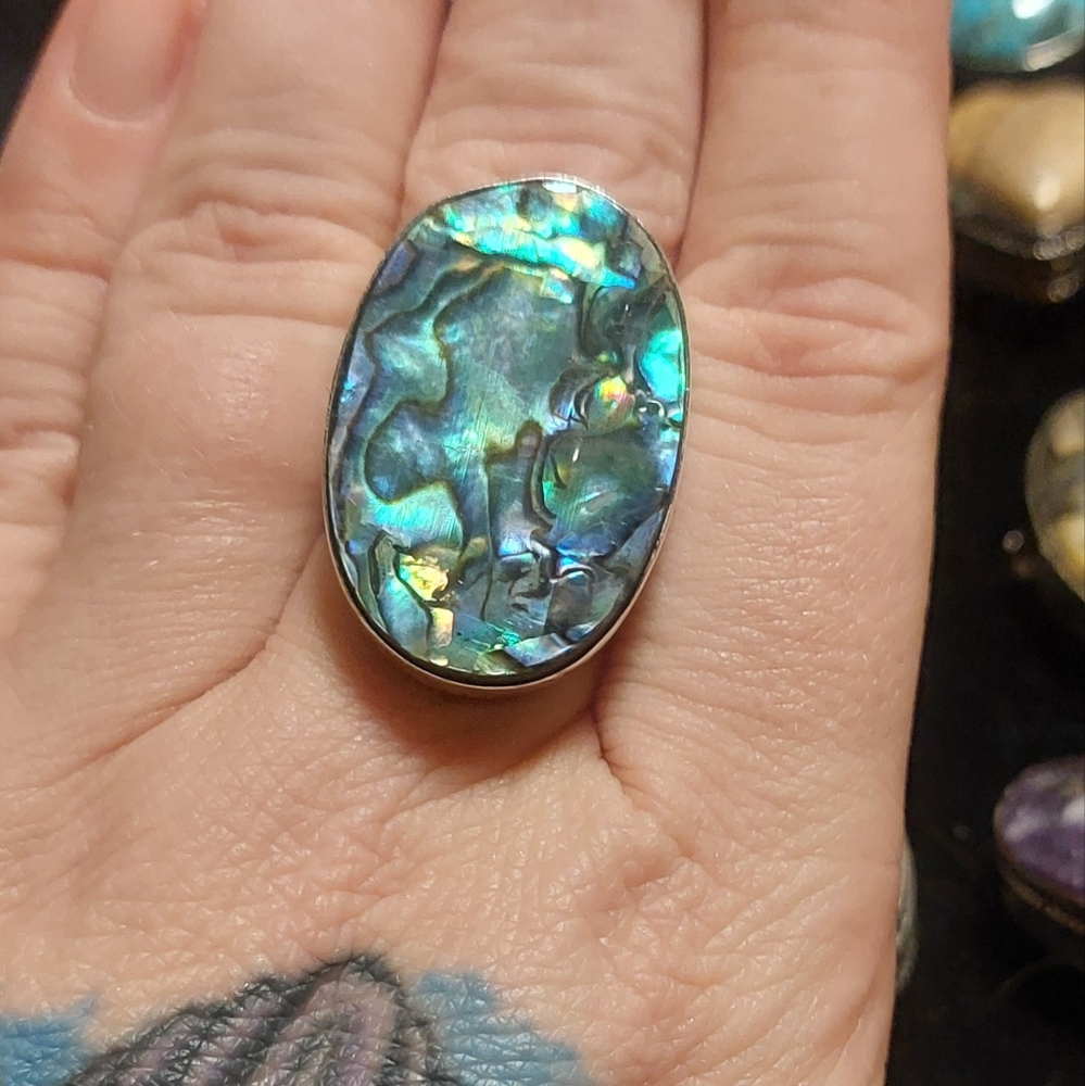 Giant Abalone Shell Ring Size 7.25 - Picture 2 of 6